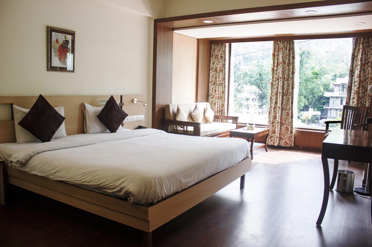 Savoy Greens Hotel Kasauli Exterior photo