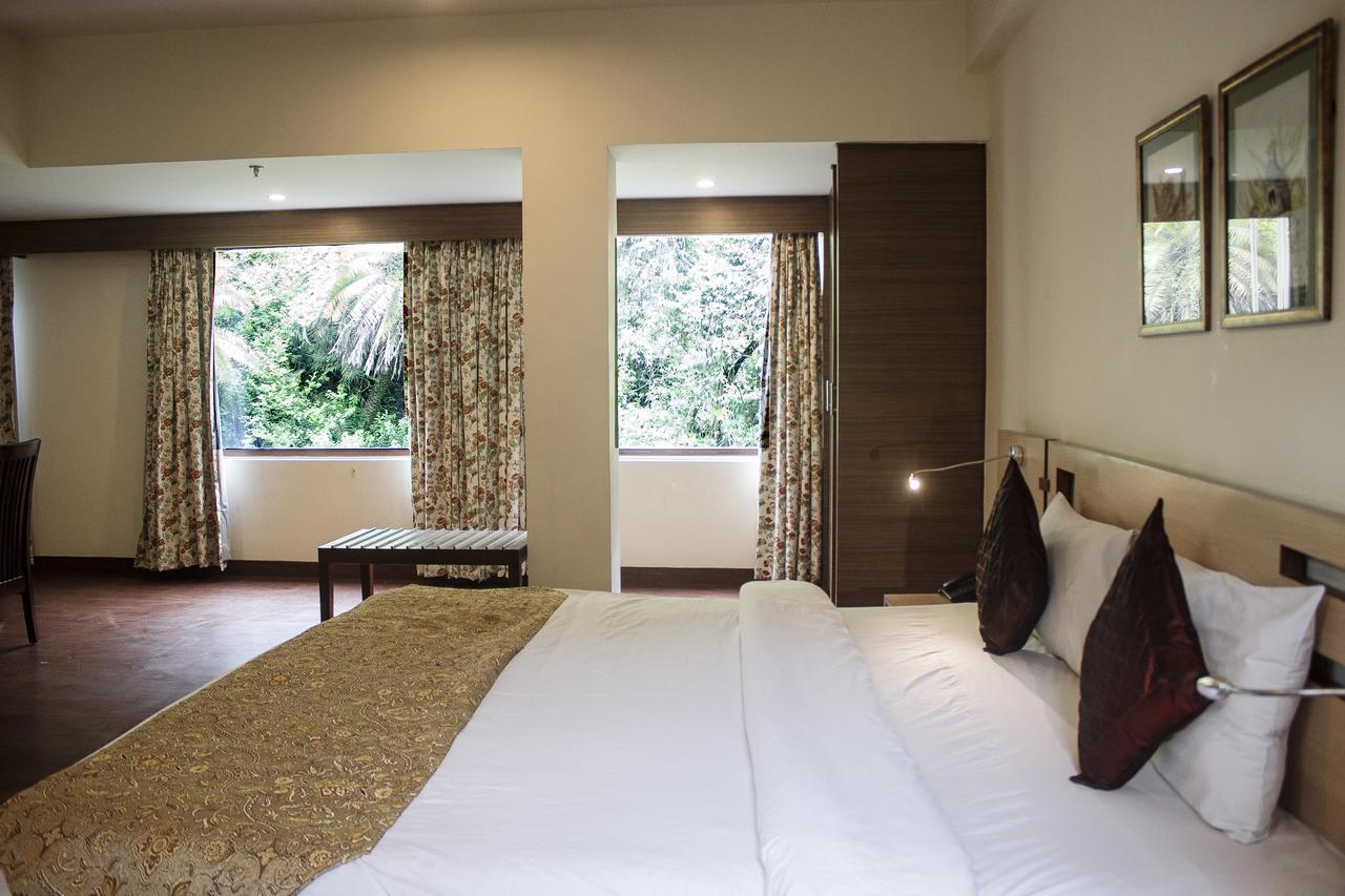 Savoy Greens Hotel Kasauli Exterior photo